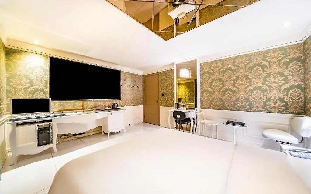 Hotel Lava Seocho Seoul 3*,